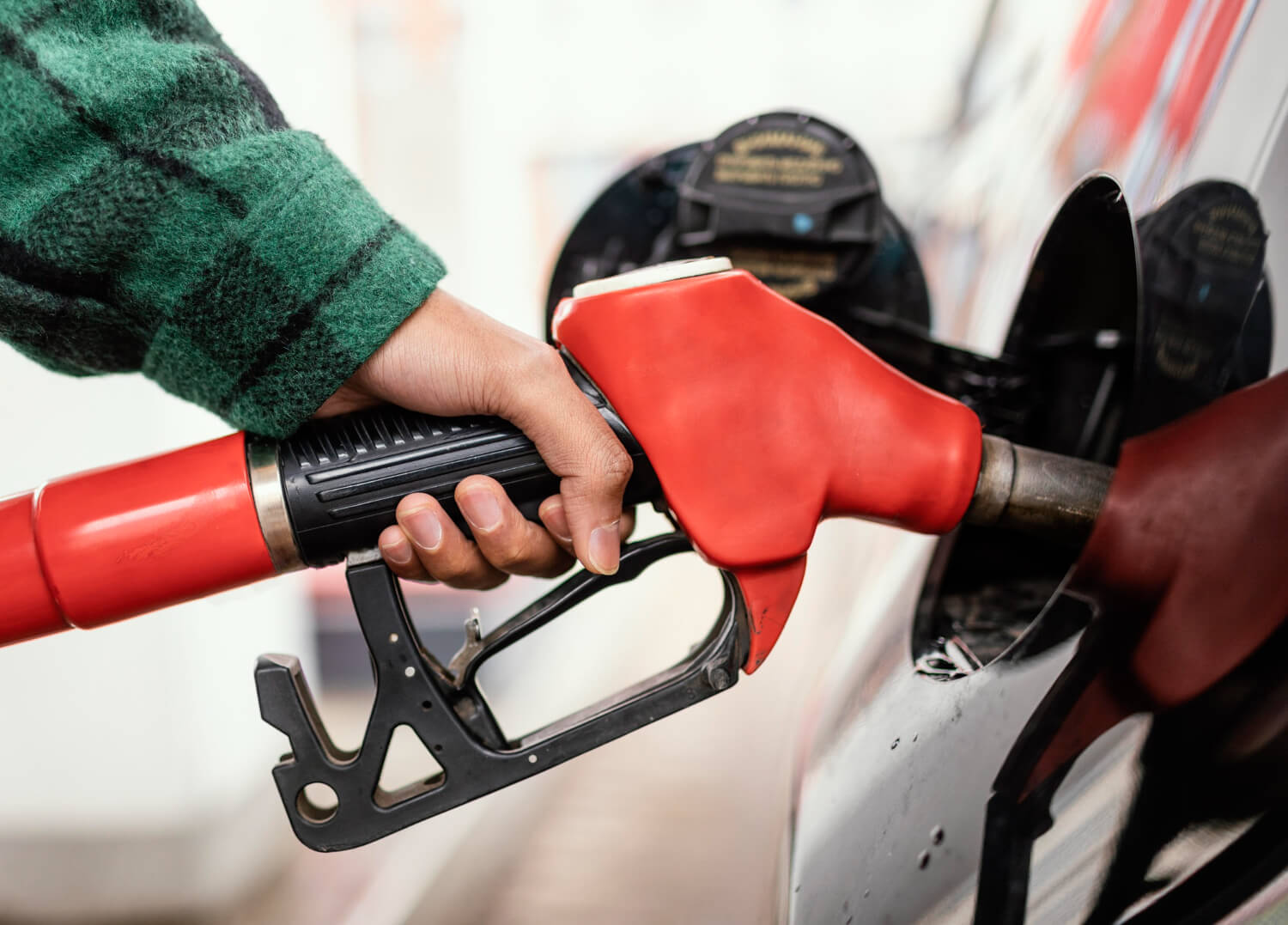 Gas prices in Manila will drop on Tuesday, August 11, 2026.